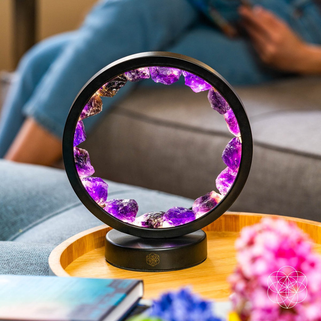 Ich bin in Frieden – Spiritueller Schutz Amethyst-Lampe